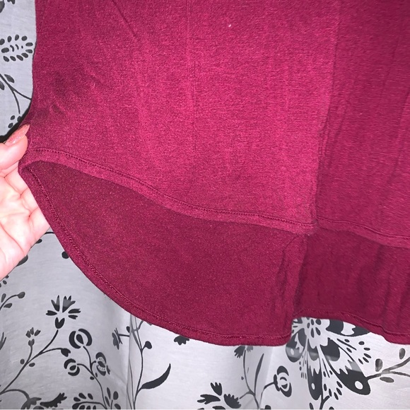 Express One Eleven - size medium - wine color lounge top - Picture 3 of 4